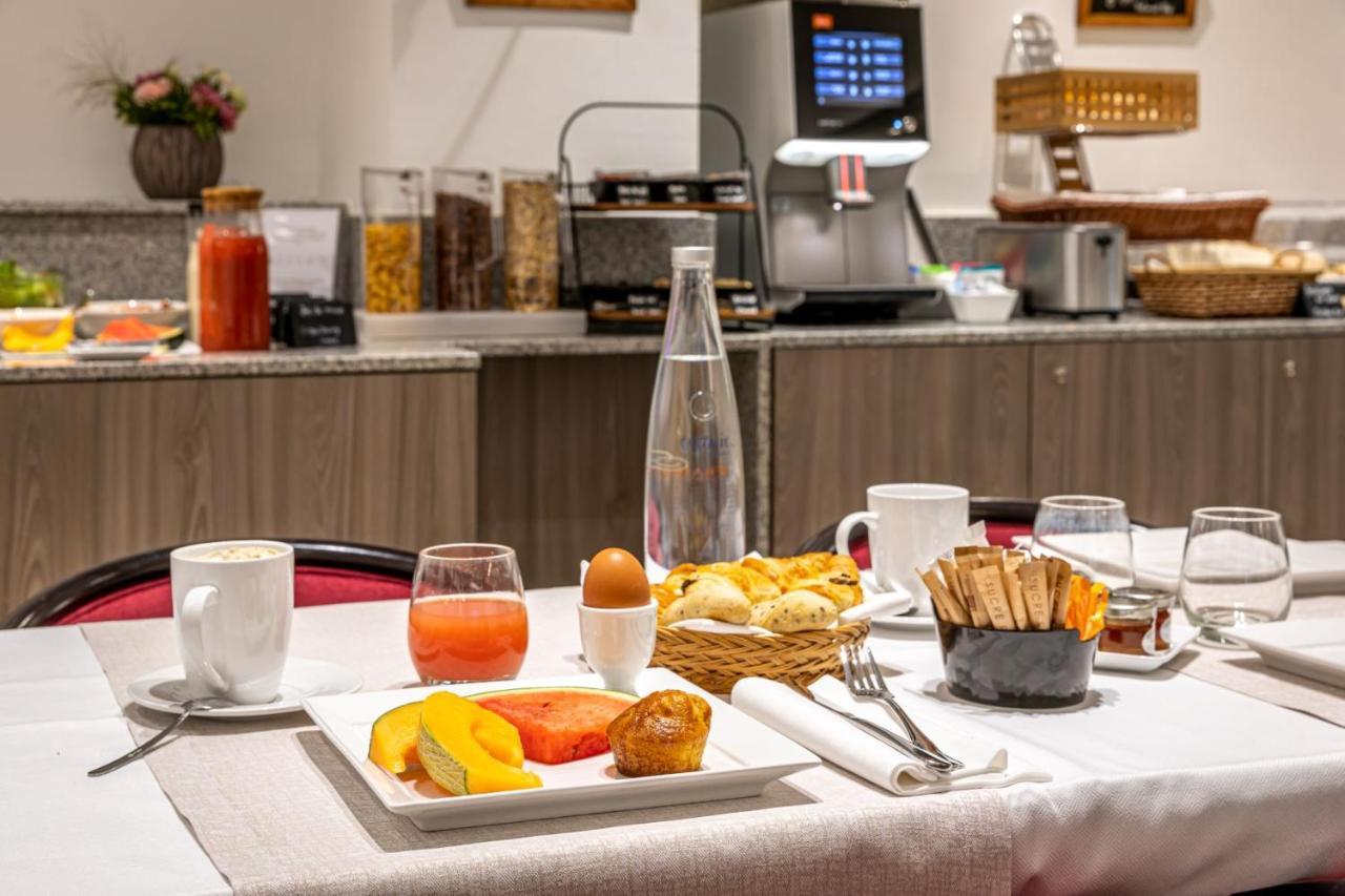 Fraser Suites Paris La Defense Courbevoie Ngoại thất bức ảnh Breakfast at the hotel