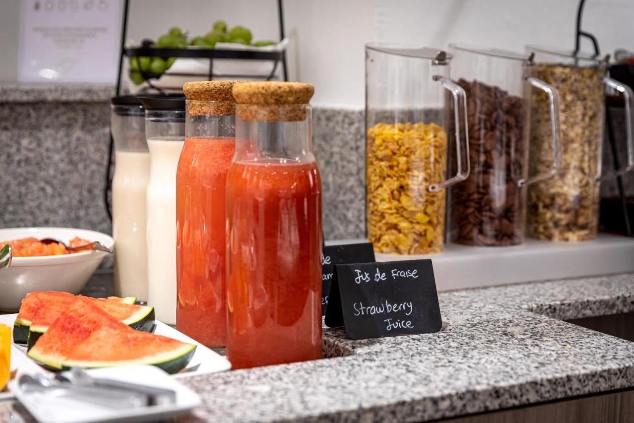Fraser Suites Paris La Defense Courbevoie Ngoại thất bức ảnh Strawberry juice