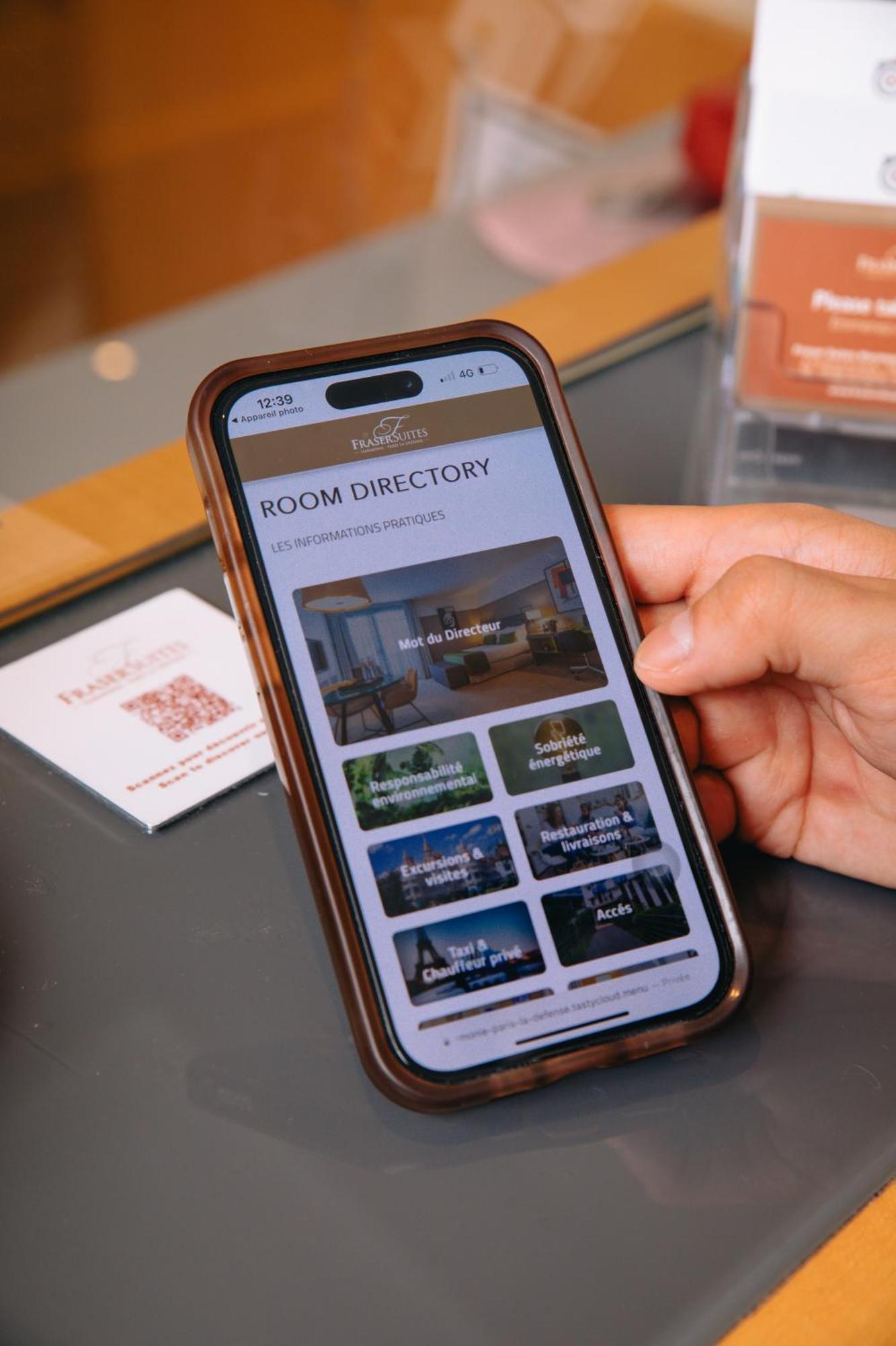 Fraser Suites Paris La Defense Courbevoie Ngoại thất bức ảnh A hotel room directory app