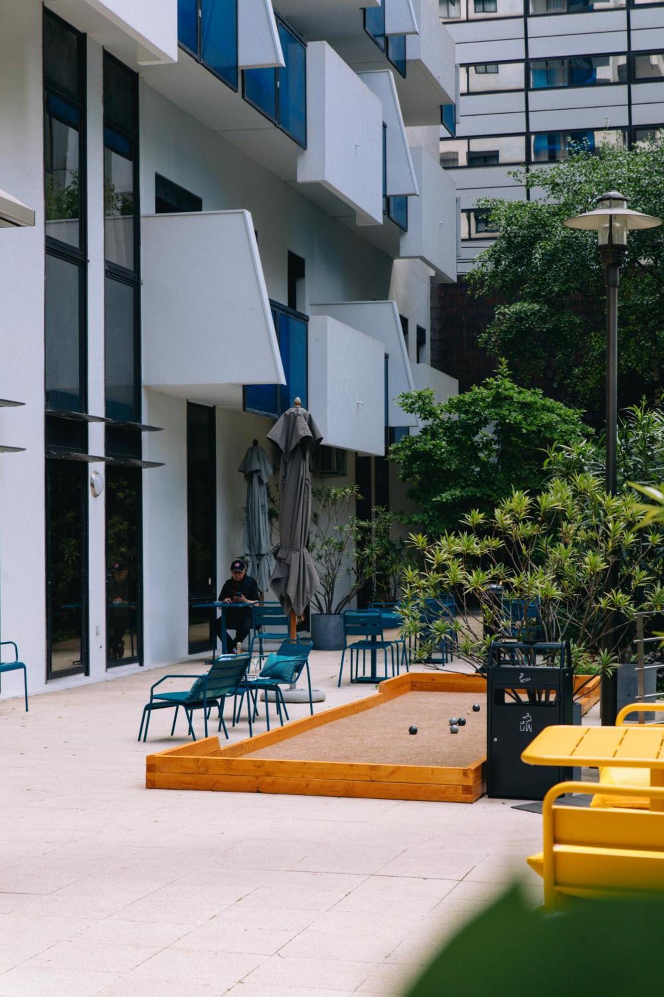 Fraser Suites Paris La Defense Courbevoie Ngoại thất bức ảnh A bocce ball court in the courtyard of the University of New South Wales, Australia